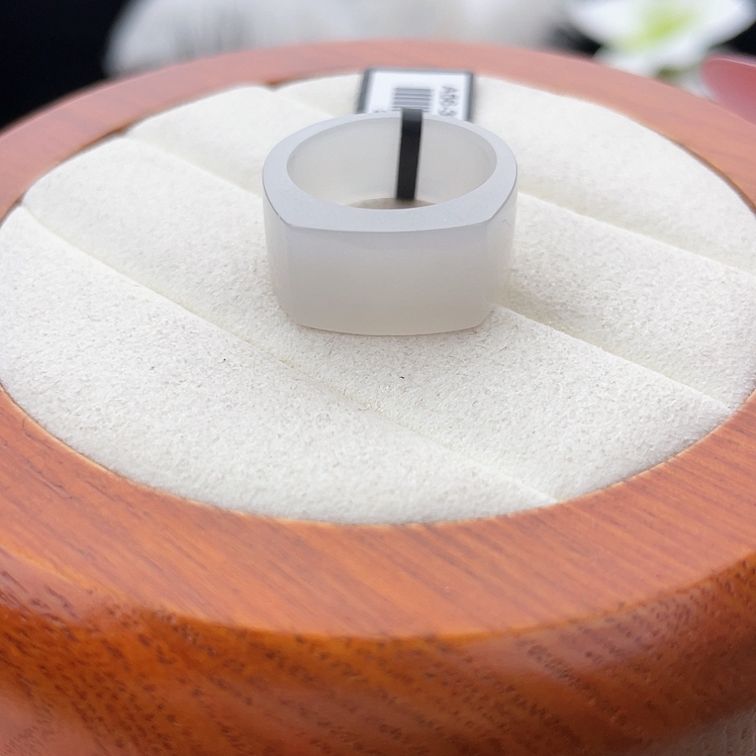 和田玉未镶嵌戒指l23。浅紫马鞍。17.4。不退换