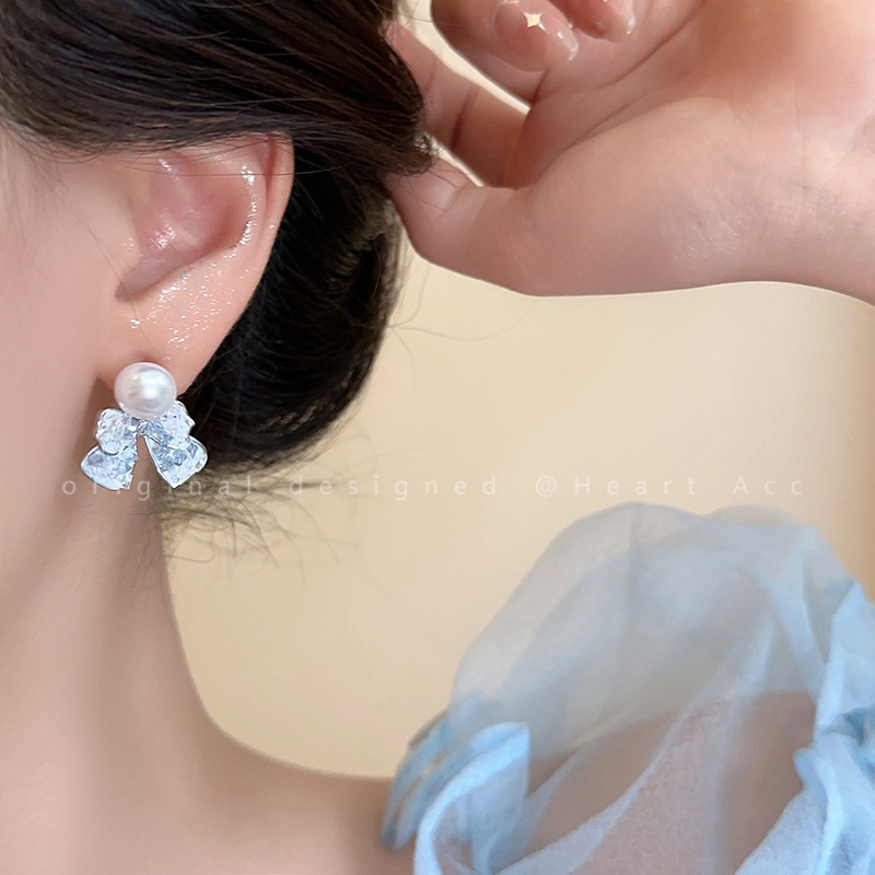 铜合金亚克力耳饰 925银针珍珠蓝色蝴蝶耳环女轻奢高级感气质耳钉