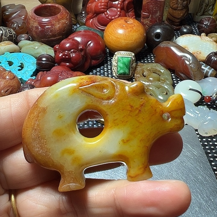 和田玉（糖玉）未镶嵌挂件