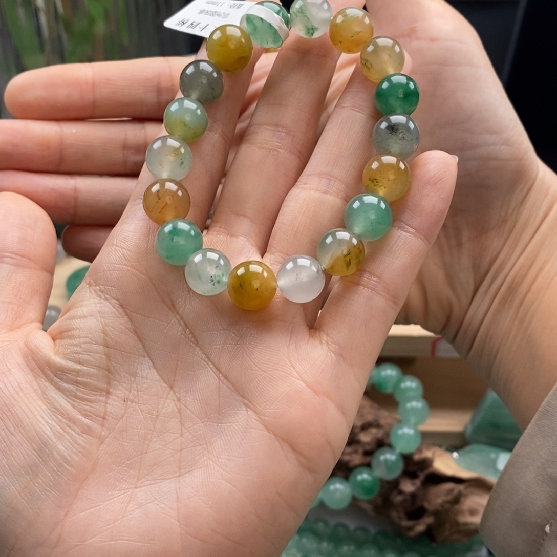 L***W石英质玉未镶嵌手链