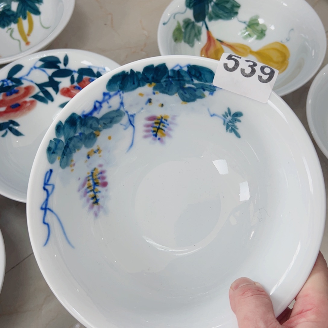 景德镇陶瓷手工手绘制作