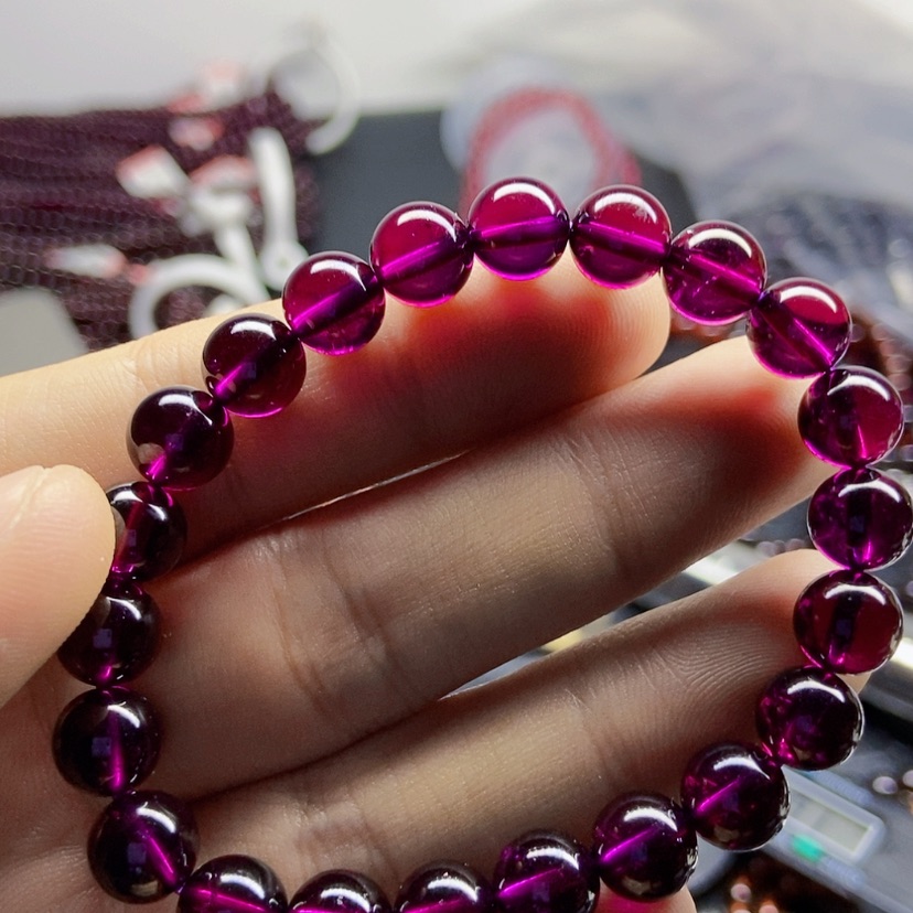 【闪购商品】石榴石（紫牙乌）手链未镶嵌