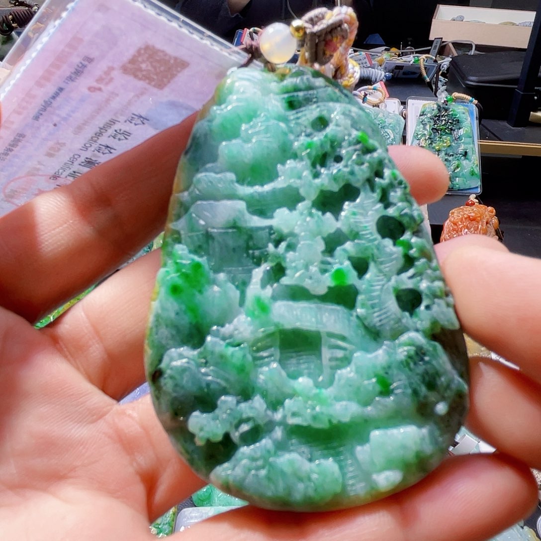 颈饰未镶嵌翡翠一