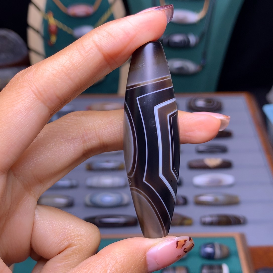 未镶嵌颈饰玛瑙/玉髓陌*