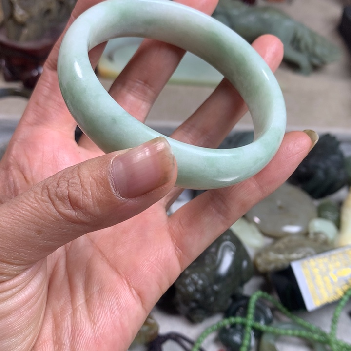 和田玉（糖玉）未镶嵌手镯