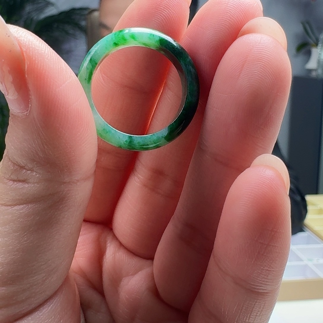 翡翠戒指未镶嵌天然