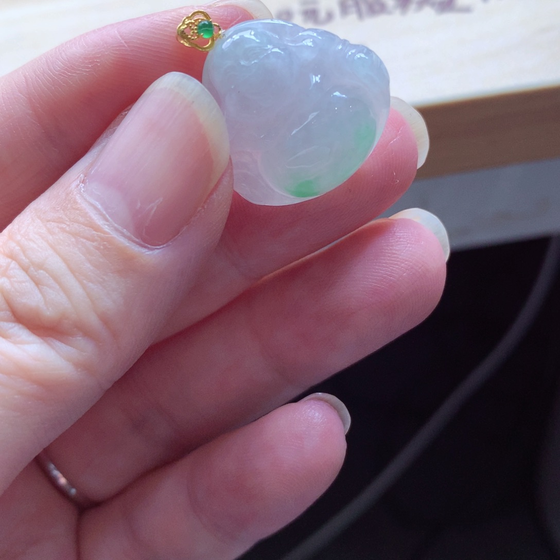 翡翠颈饰18K金镶嵌吊坠