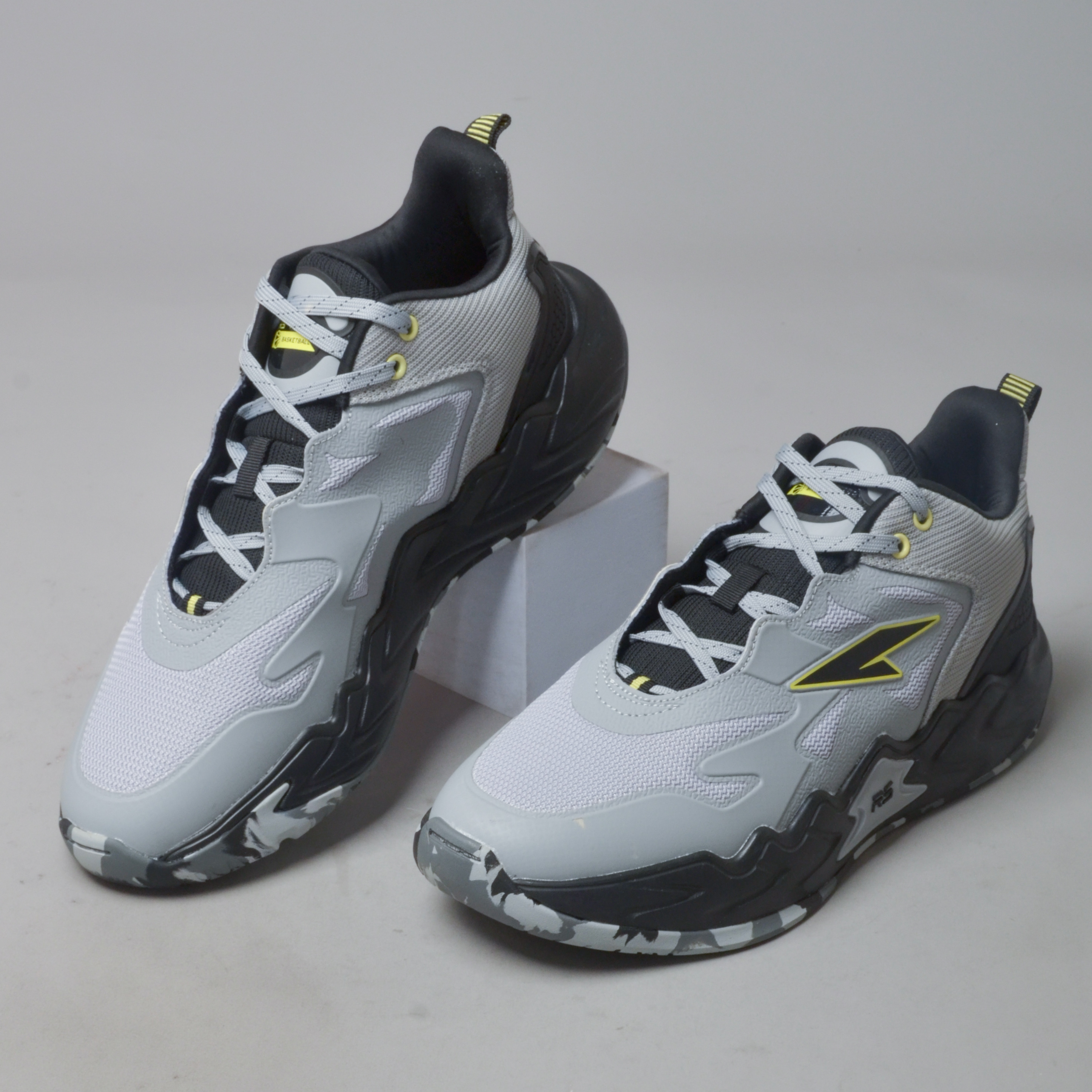 0280 夏季新品 双网透气男子蓝球鞋运动鞋 39-46码