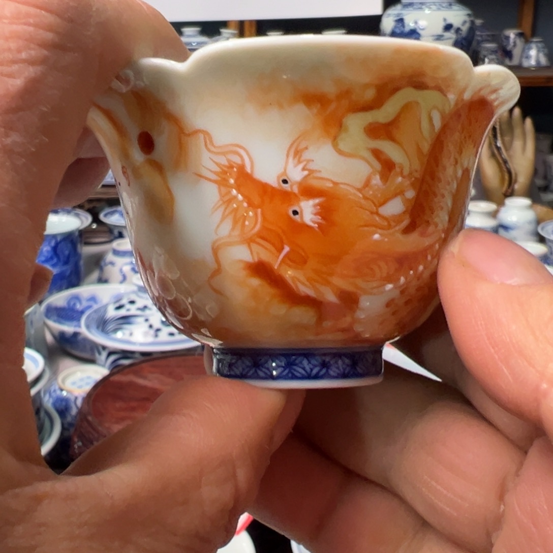 摆件负**行景德镇青花瓷器