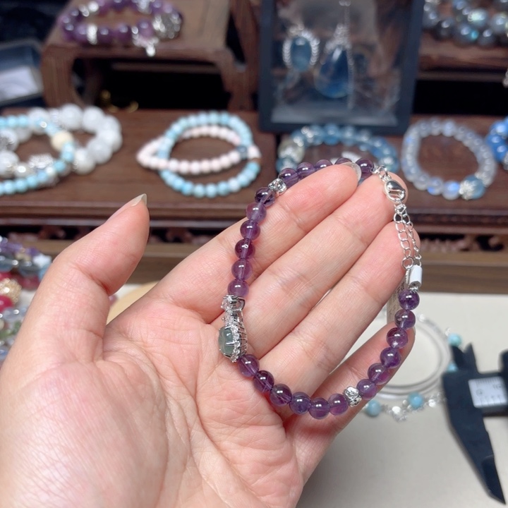 水晶手链未镶嵌金薇薇