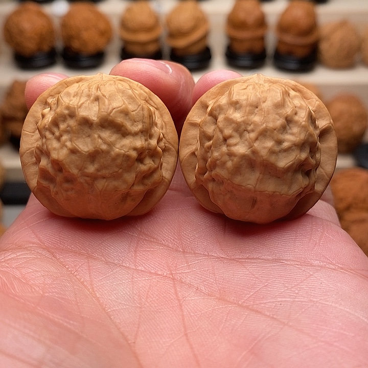 文玩核桃把件………………………………