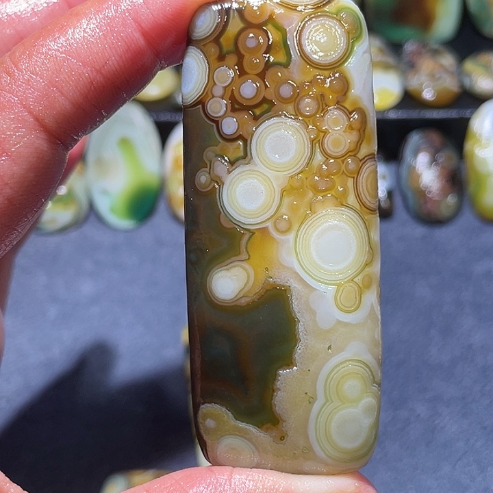 玛瑙/玉髓未镶嵌珠宝奇石