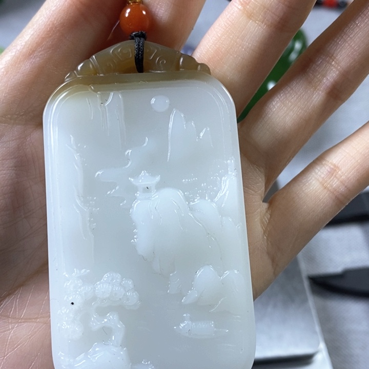 和田玉颈饰未镶嵌