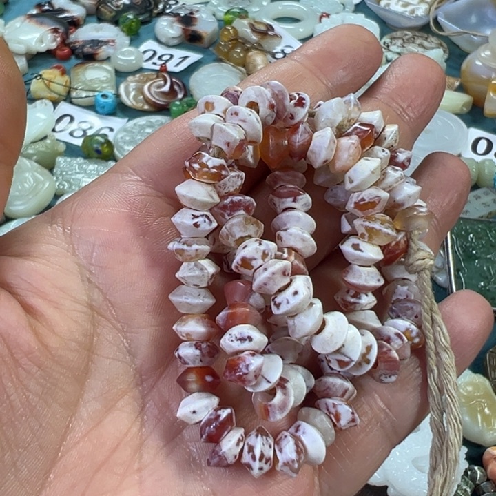 玛瑙/玉髓颈饰未镶嵌