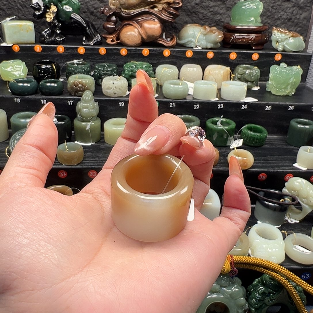 閒***鶴和田玉未镶嵌戒指内径22