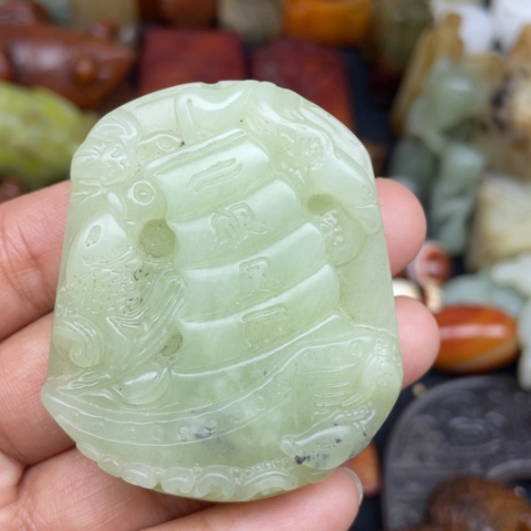 蛇纹石玉未镶嵌颈饰19