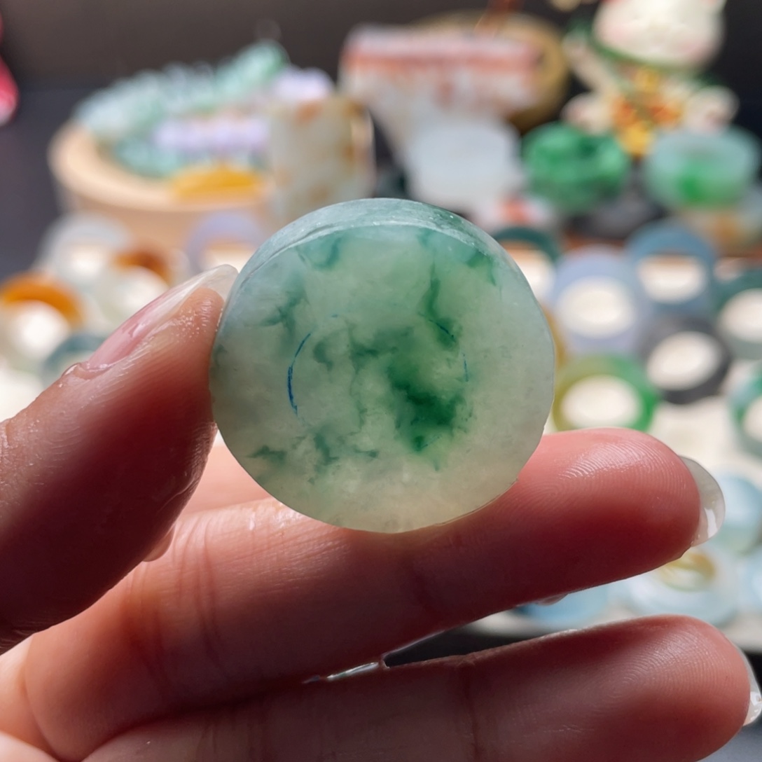 定制翡翠未镶嵌翡翠