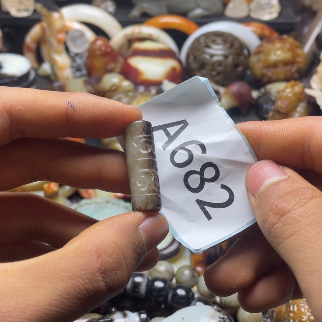 和田玉（糖玉）挂件未镶嵌