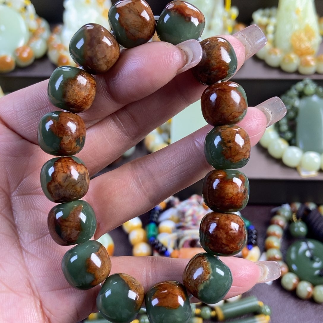 透闪石质玉未镶嵌手串