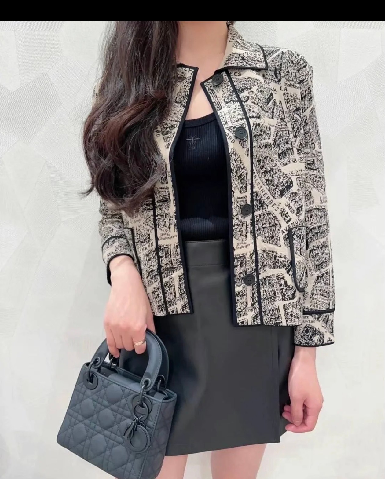 未使用 DIOR/迪奥 女士休闲翻领系扣针织衫轻奢短款外套165859