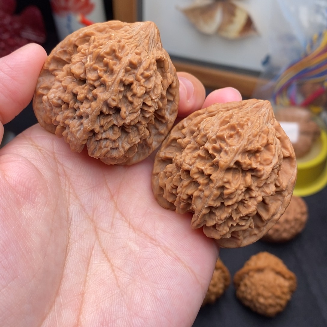 文玩核桃把件43.5满天星