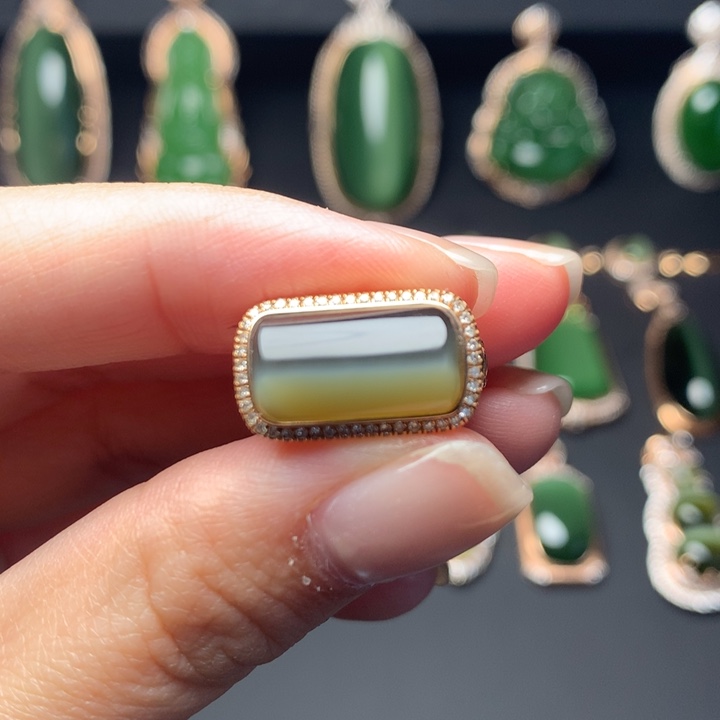 和田玉18K金镶嵌戒指