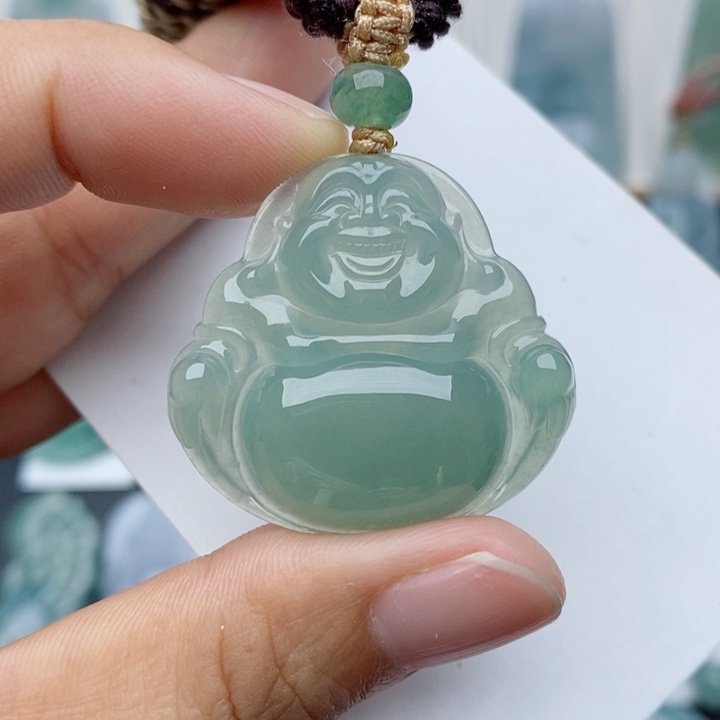 翡翠未镶嵌颈饰佛