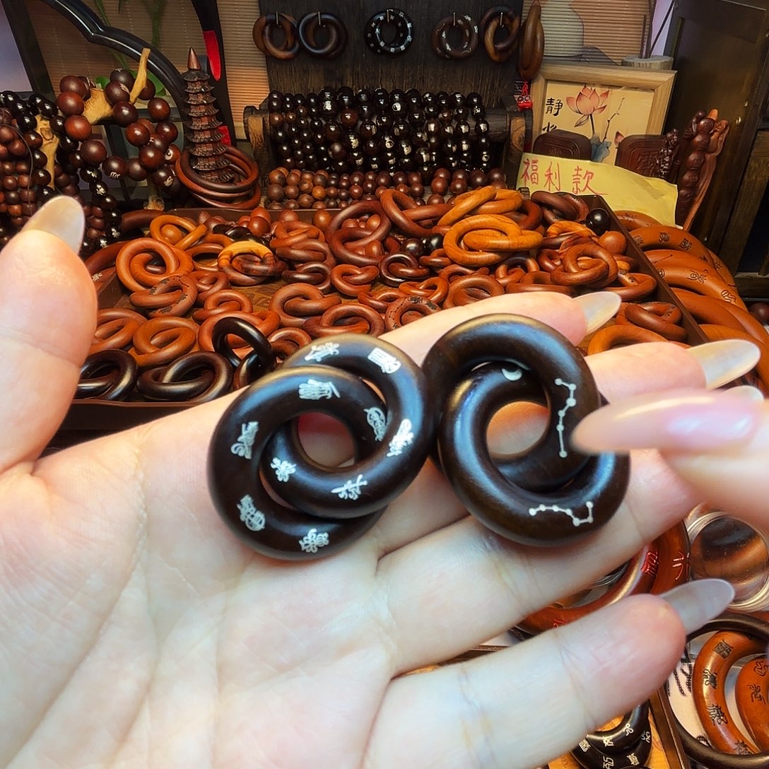 木枣木玉化15圈口镶银双面乾坤圈