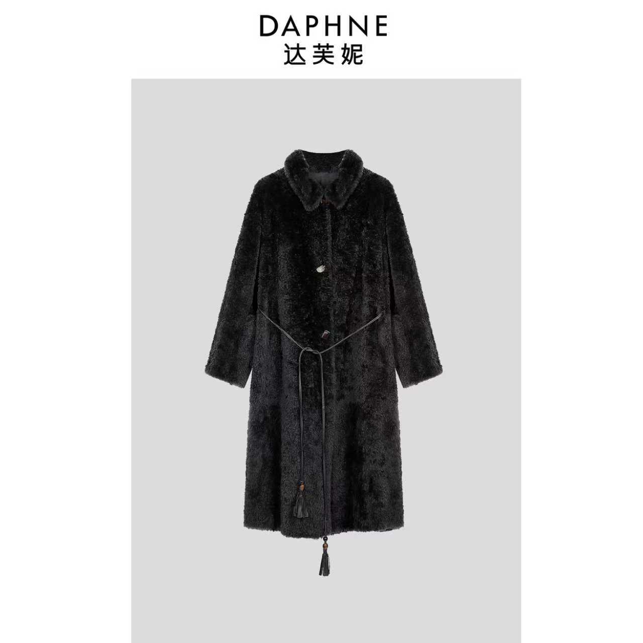 Daphne/达芙妮Y-达芙妮高级成衣定制系列羊毛革大衣25TG4137