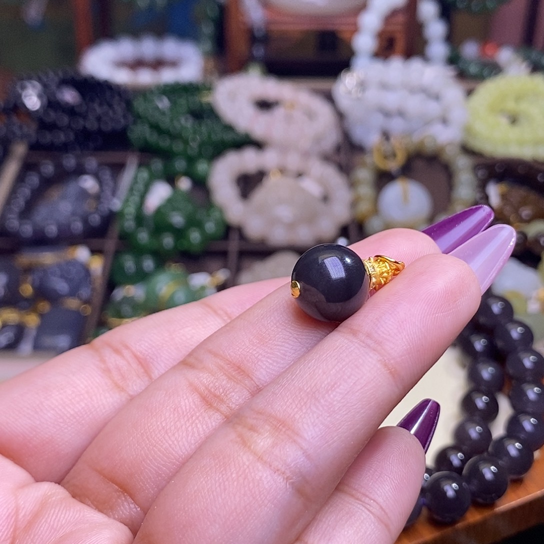 和田玉未镶嵌颈饰浓烟紫老矿料银镶圆珠