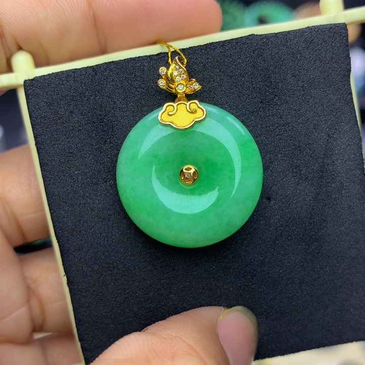 翡翠手链18K金镶嵌会****姐翡翠 22.8-6.7 