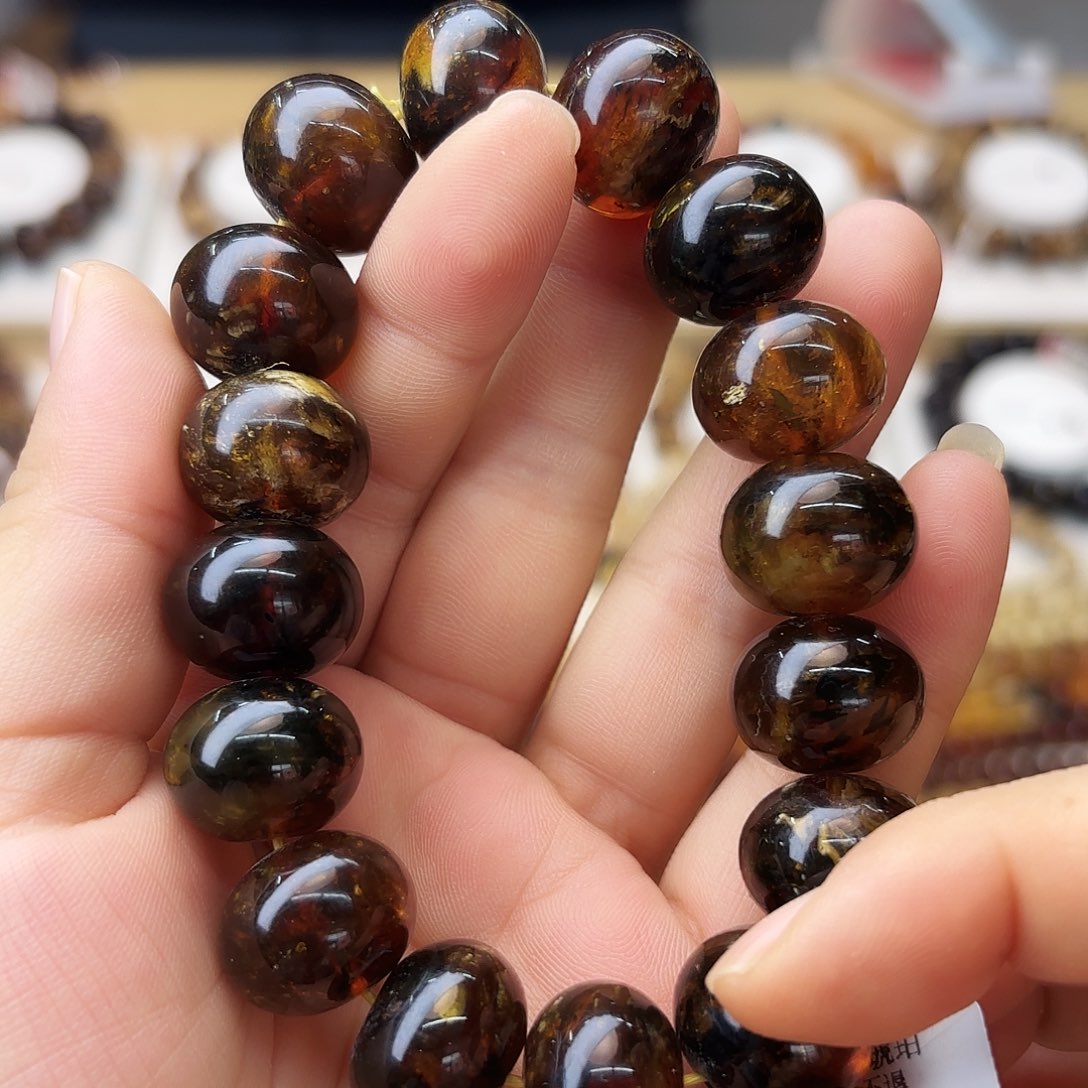 琥珀未镶嵌裸石十七90002