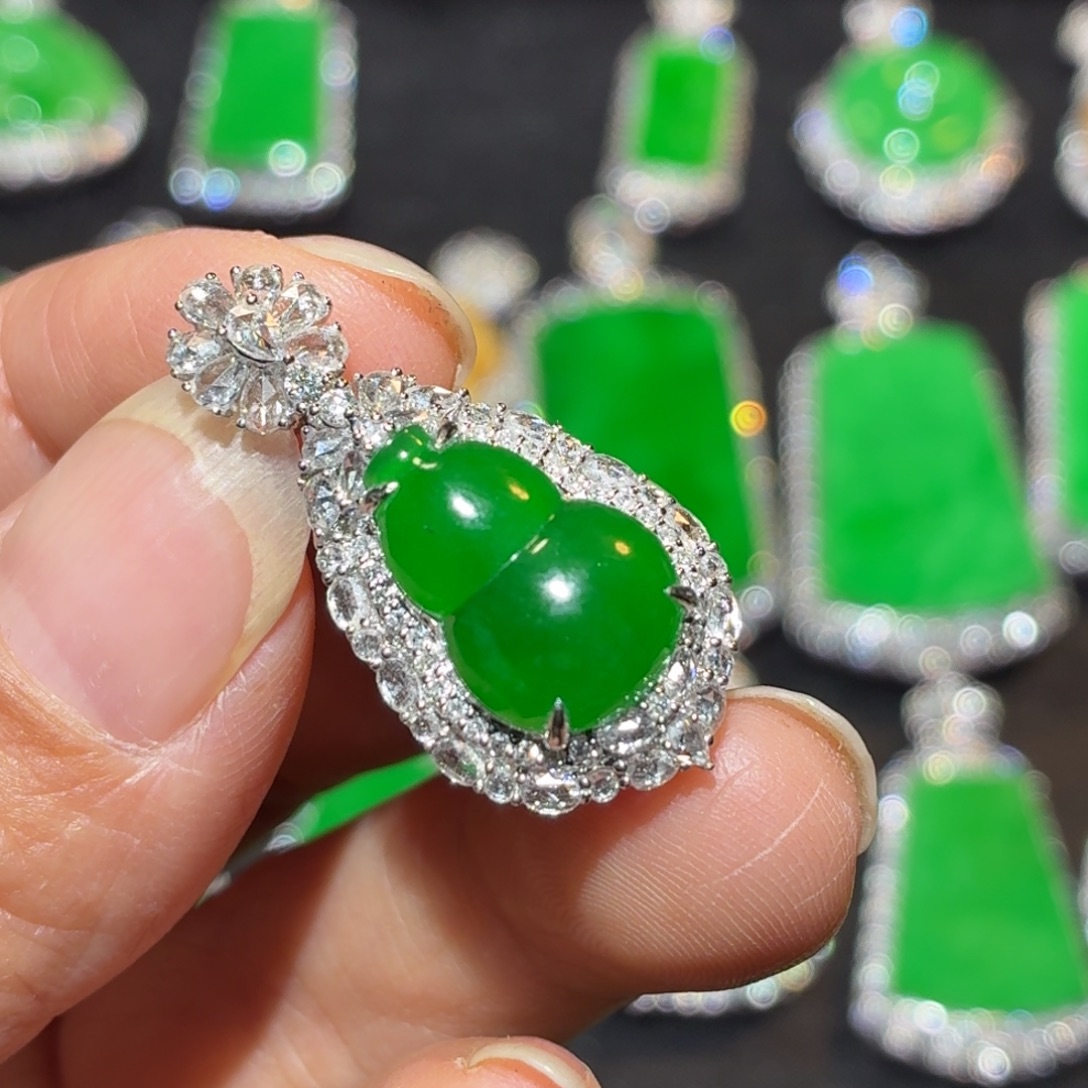 翡翠18K金镶嵌吊坠(不含链)翡翠