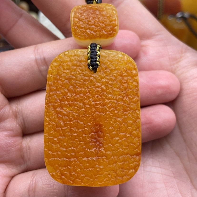 【闪购商品】未镶嵌吊坠(赠链)琥珀