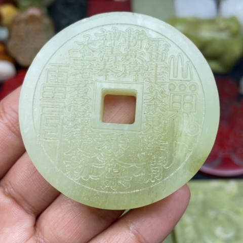 蛇纹石玉颈饰未镶嵌17
