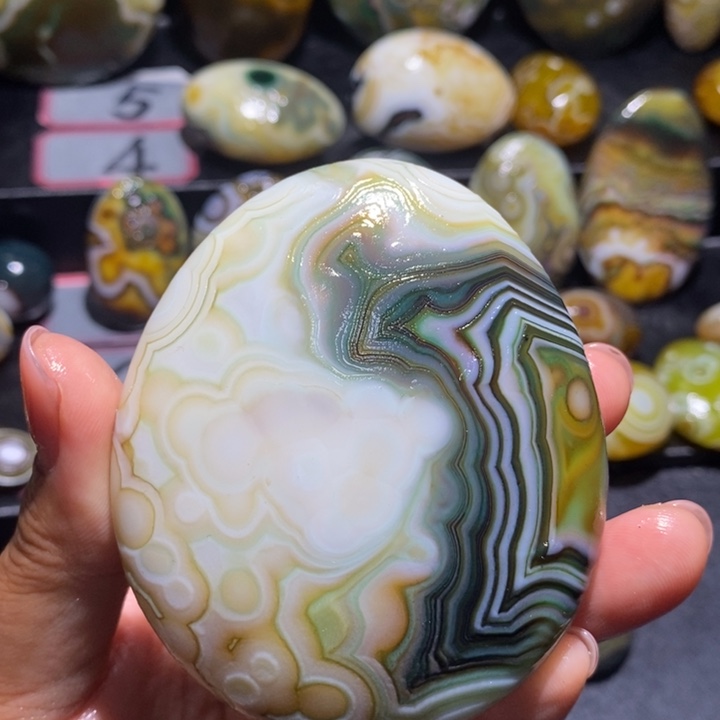 玛瑙/玉髓未镶嵌珠宝奇石85