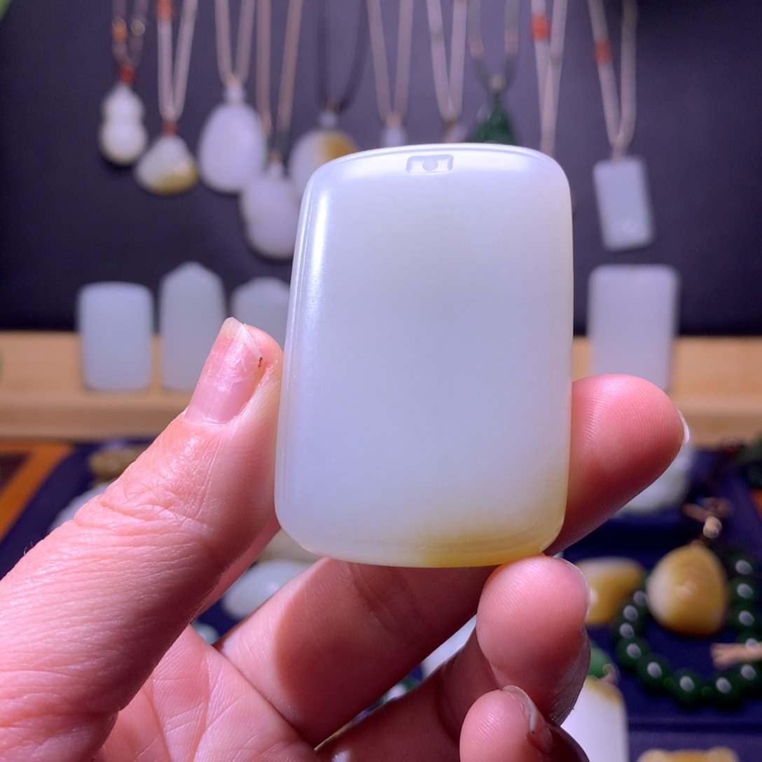 和田玉挂件未镶嵌