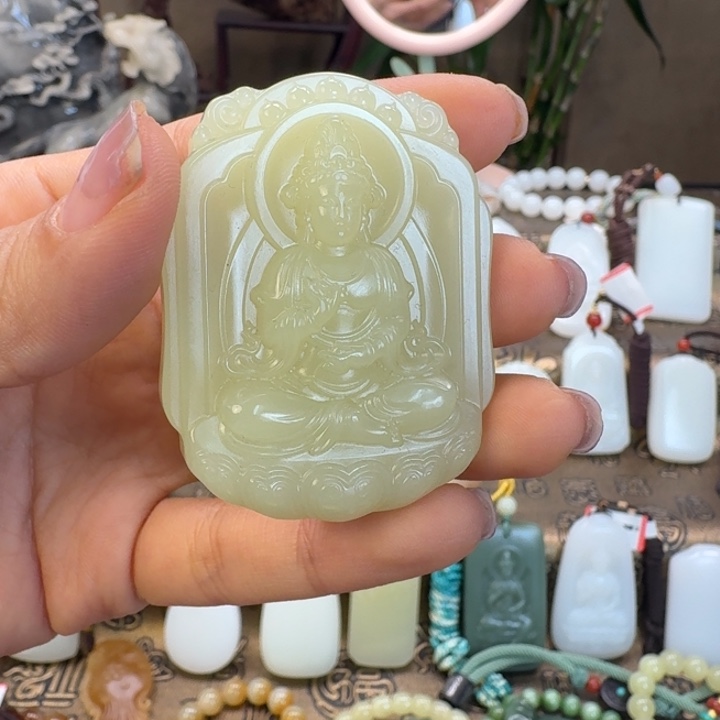 和田玉（黄玉）未镶嵌颈饰