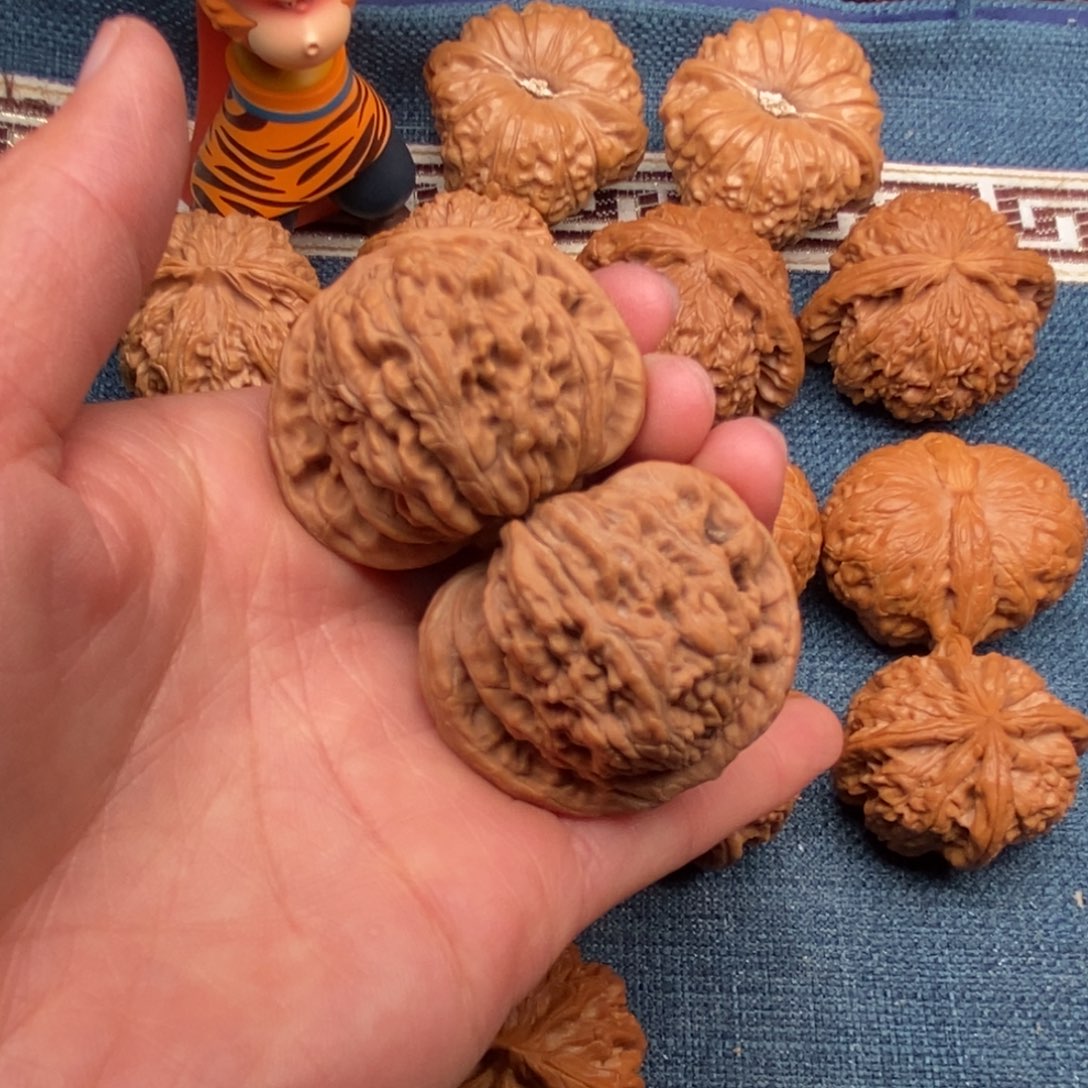 文玩核桃把件A****.42全品汉高楼