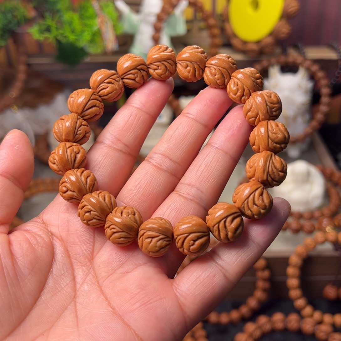 吊坠桃核盘龙爆肚15