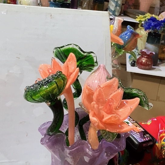 琉璃花瓶高45厘米宽9厘米