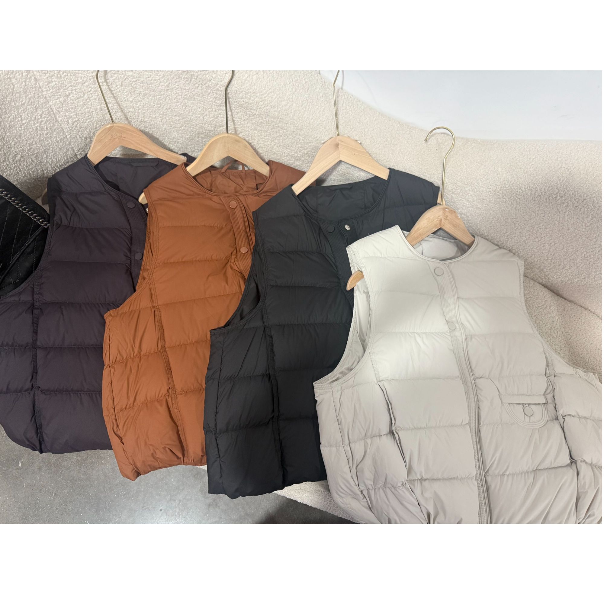 【7706-xhs】秋冬女士口袋马夹加厚短款轻薄时尚户外休闲简约