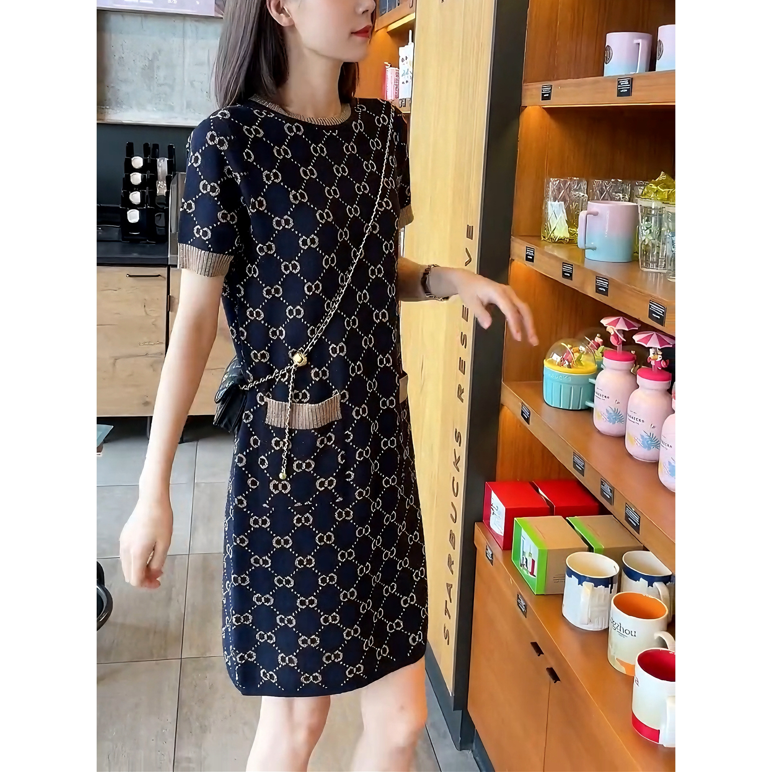 新款时尚百搭夏季连衣裙简约休闲高级感裙子