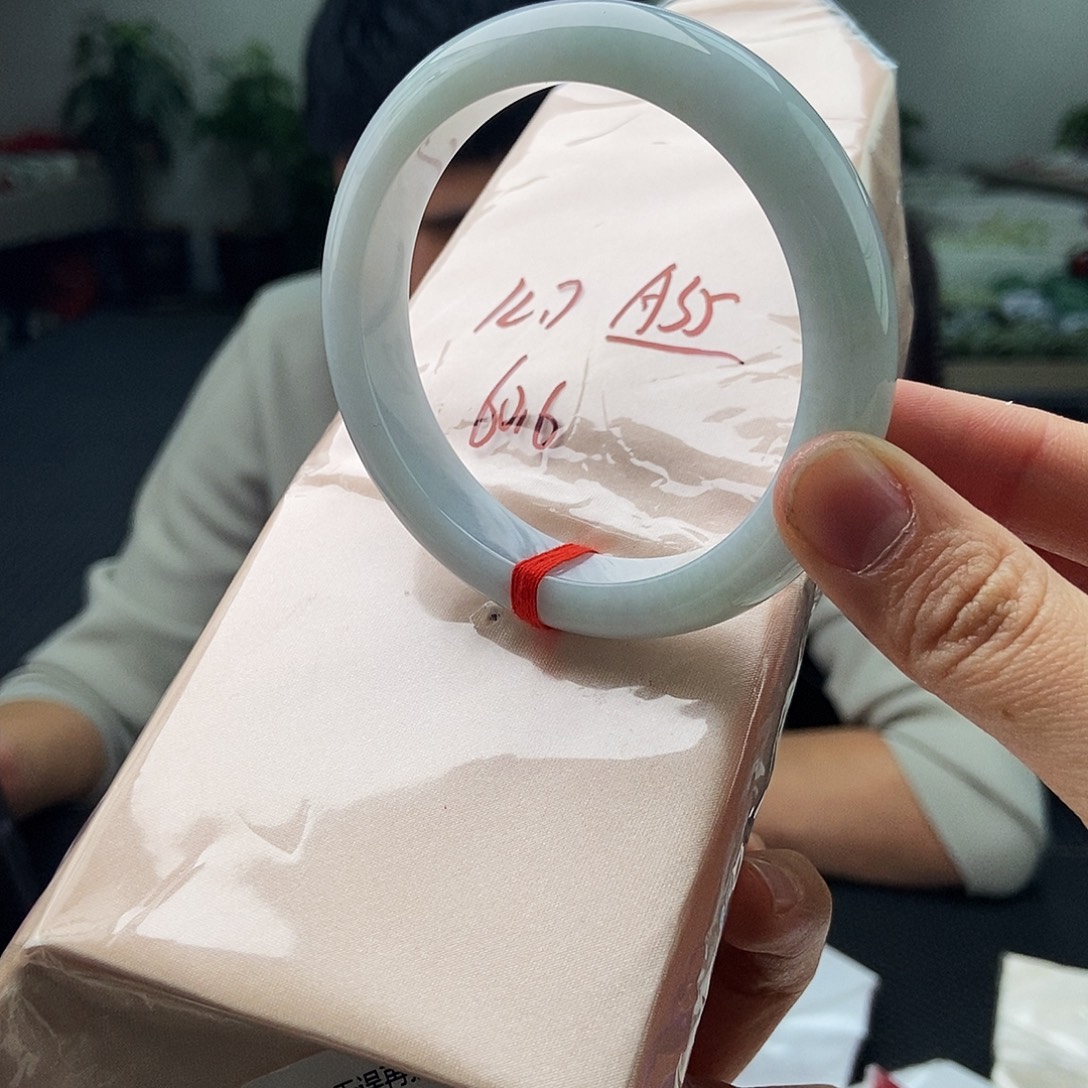 翡翠未镶嵌手镯拍一发一