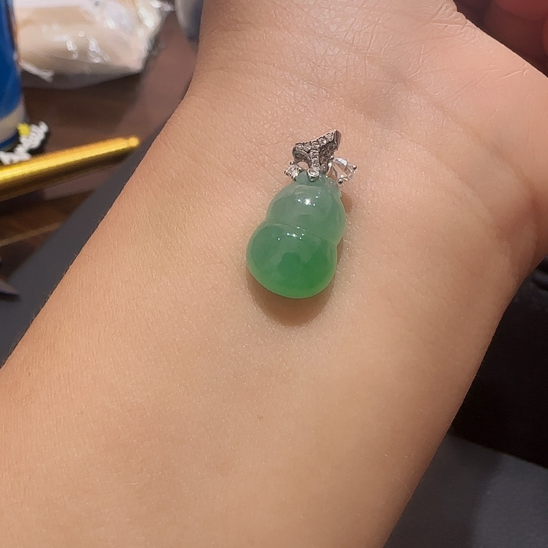 翡翠颈饰18K金镶嵌葫芦L