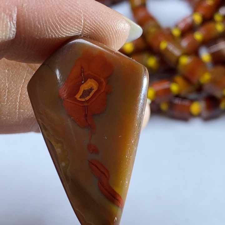 玛瑙/玉髓颈饰未镶嵌