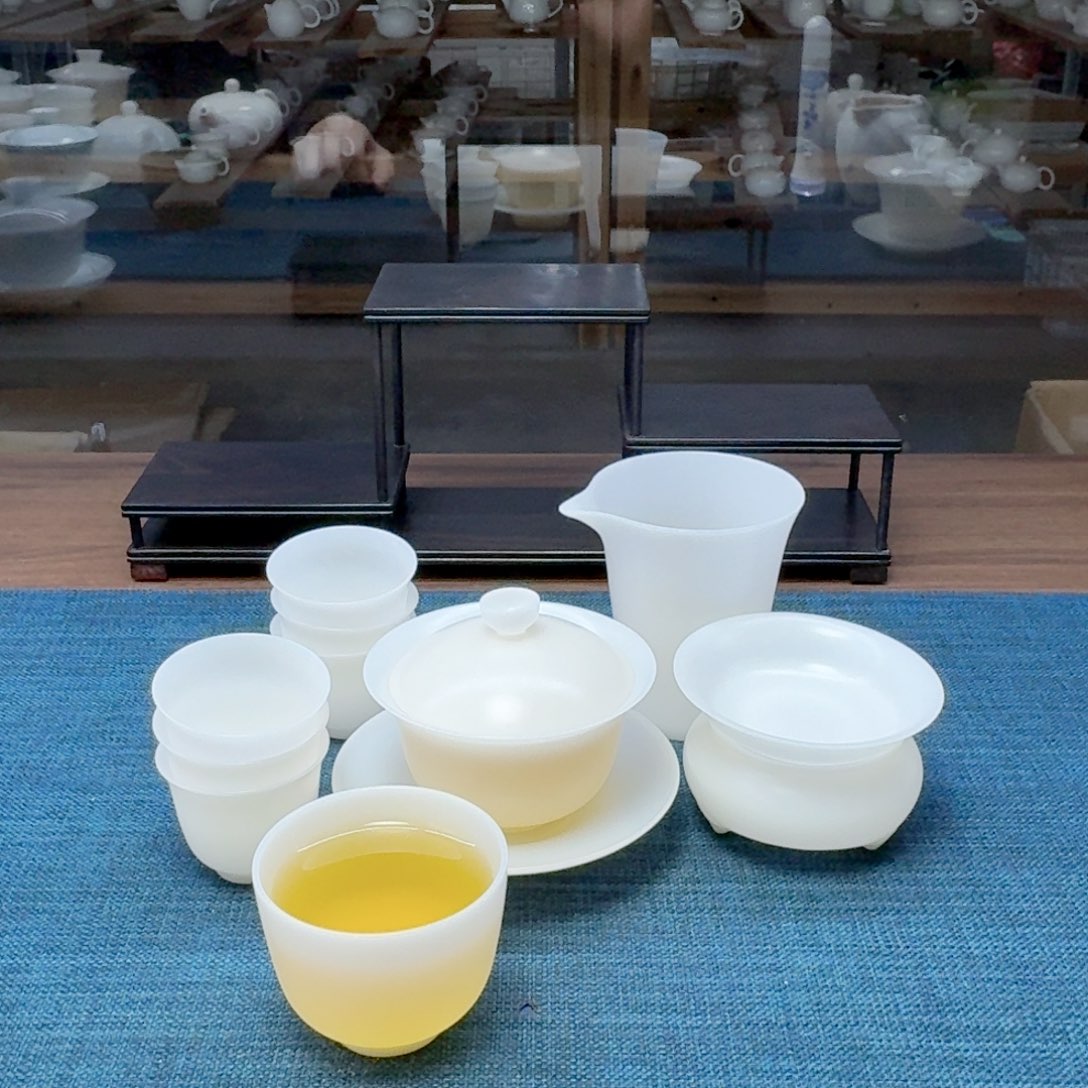 素烧薄胎璞玉冰种玉瓷