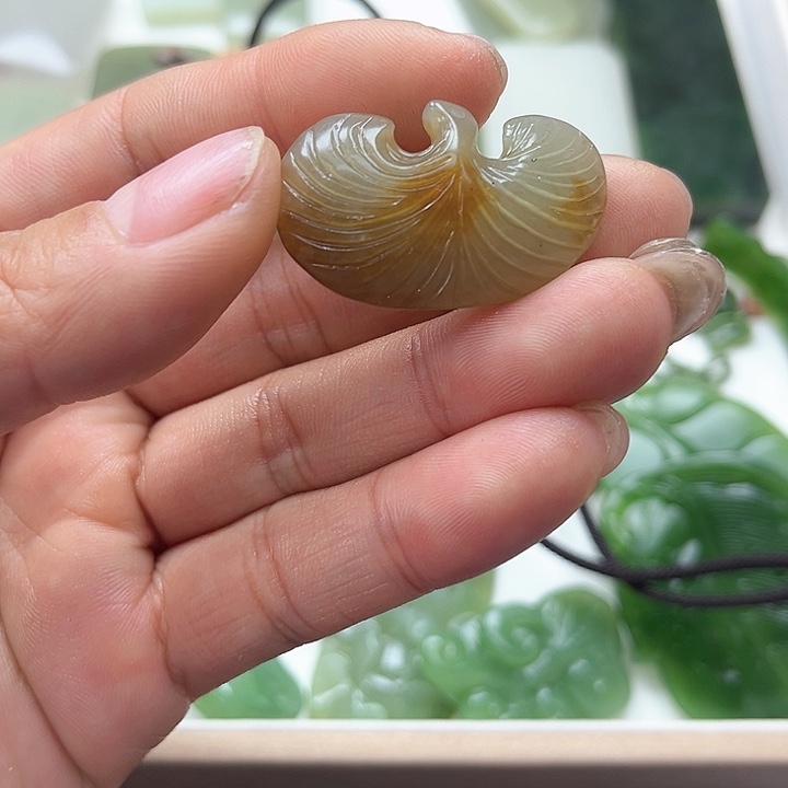 【闪购商品】颈饰未镶嵌和田玉