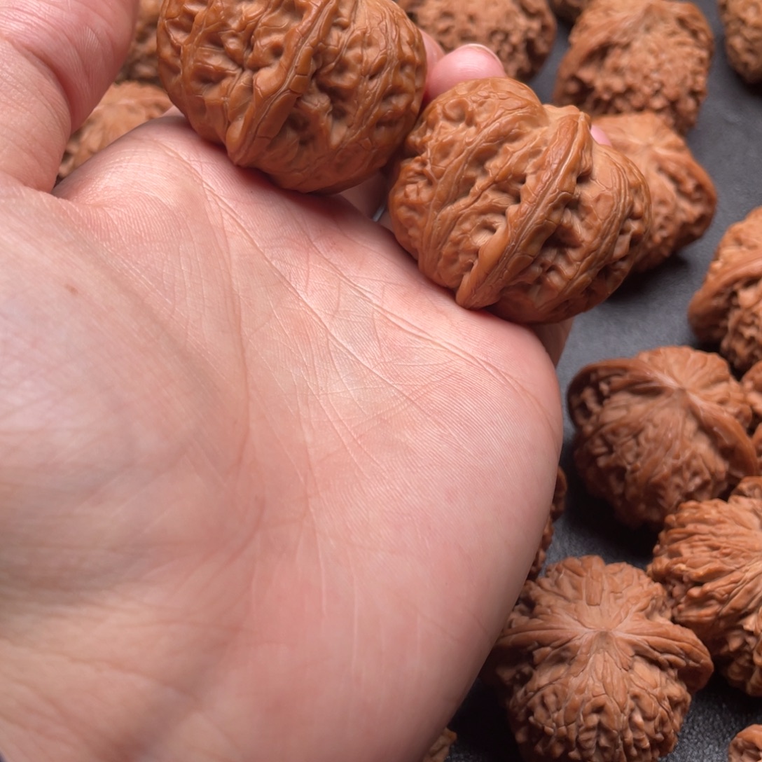 ****文玩核桃吊坠微瑕元宝