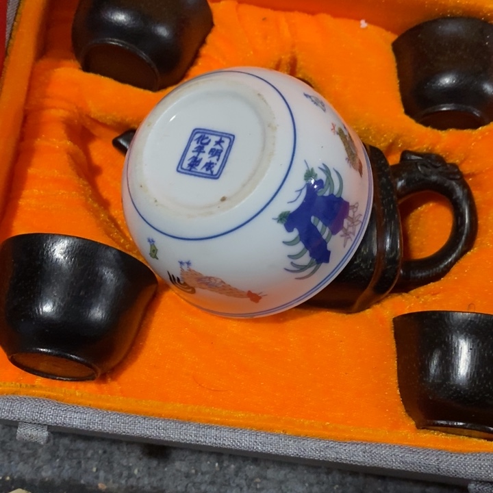 瓷片五*枫                